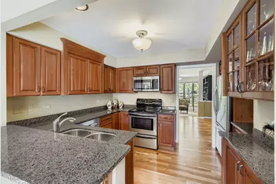 668 Shoreline Road, Lake Barrington, IL 60010 - Photo 12