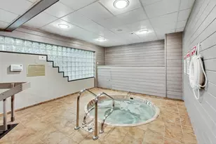 10 E Ontario St, Chicago, IL 60611 - Photo 32