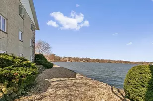 84 W Belvidere Rd, Grayslake, IL 60030 - Photo 2