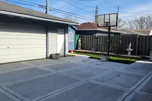 11723 S Ave J, Chicago, IL 60617 - Photo 32