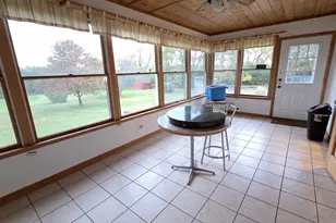 2502 E Vandrunen Dr, Crete, IL 60417 - Photo 6