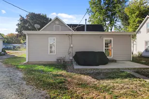 205 E Kyle St, Ogden, IL 61859 - Photo 24