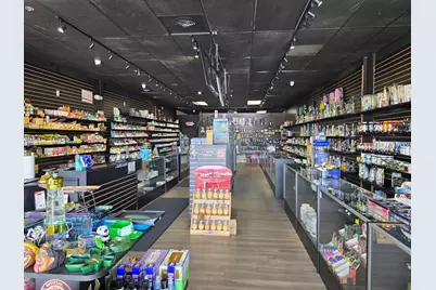 7182 Dempster Street, Morton Grove, IL 60053 - Photo 4