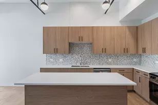 805 N Milwaukee Ave, Chicago, IL 60642 - Photo 2