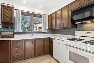 1473 Edgewood Rd, Lake Forest, IL 60045 - Photo 12