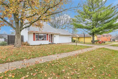2711 Clayton Boulevard, Champaign, IL 61822 - Photo 2