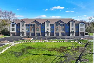 319 S Glendale Ave, Barrington, IL 60010 - Photo 1