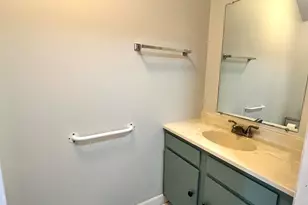 17716 W Horseshoe Ln, Gurnee, IL 60031 - Photo 6