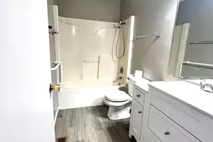 17716 W Horseshoe Ln, Gurnee, IL 60031 - Photo 8