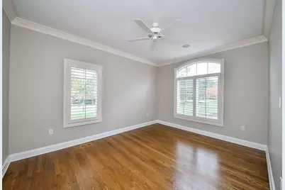 325 Delnor Glen Drive #325, Saint Charles, IL 60174 - Photo 2