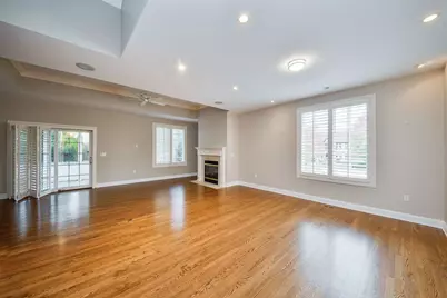 325 Delnor Glen Drive #325, Saint Charles, IL 60174 - Photo 4