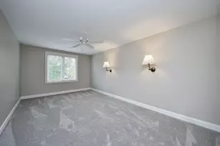 325 Delnor Glen Dr, Saint Charles, IL 60174 - Photo 14