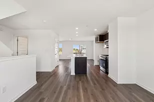 879 Briar Gln Ct, Hampshire, IL 60140 - Photo 8