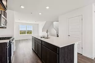 879 Briar Gln Ct, Hampshire, IL 60140 - Photo 6