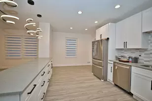 [Address not provided], Chicago, IL 60630 - Photo 16