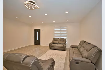 [Address not provided], Chicago, IL 60630 - Photo 4