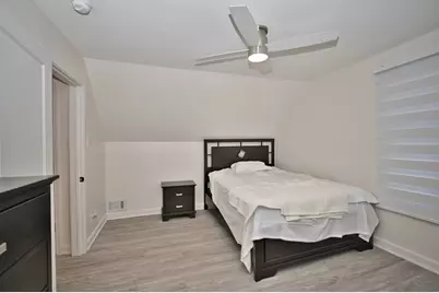 [Address not provided], Chicago, IL 60630 - Photo 32