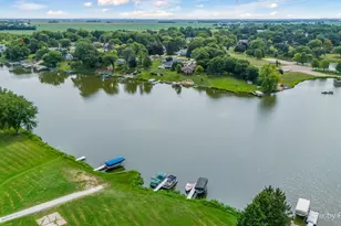 1233 Lakewood Dr, Lake Holiday, IL 60552 - Photo 36