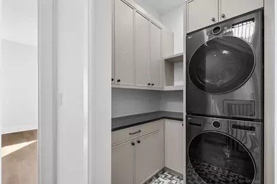 2832 N Racine Avenue #2W, Chicago, IL 60657 - Photo 22