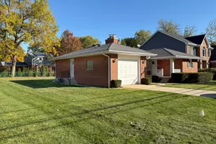 1222 E Kensington Rd, Arlington Heights, IL 60004 - Photo 4