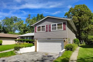 2722 Cherrywood Ln, Hazel Crest, IL 60429 - Photo 1