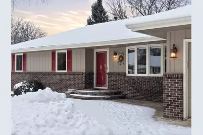 2010 Cimarron Drive, Freeport, IL 61032 - Photo 2