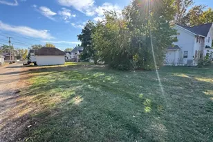 0 E 4th St, Sterling, IL 61081 - Photo 2