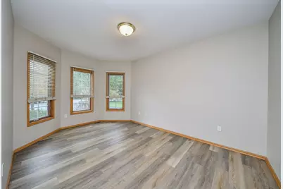 310 Delnor Glen Drive #310, Saint Charles, IL 60174 - Photo 2