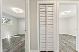 275 Blackhawk Dr, Park Forest, IL 60466 - Photo 18