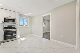 275 Blackhawk Dr, Park Forest, IL 60466 - Photo 16