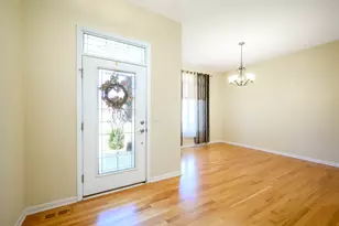 592 S Walnut St, Manteno, IL 60950 - Photo 8
