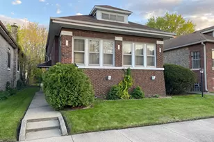 1225 E 71st Pl, Chicago, IL 60619 - Photo 2