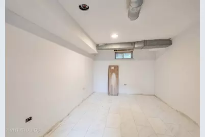 2614 W Morse Avenue, Chicago, IL 60645 - Photo 12