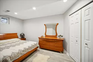 2130 Magnolia Ln, Highland Park, IL 60035 - Photo 26