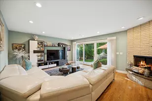 2130 Magnolia Ln, Highland Park, IL 60035 - Photo 12
