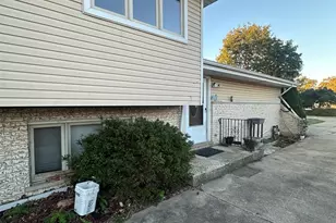 139 N Hemlock Ave, Wood Dale, IL 60191 - Photo 22