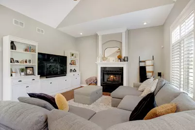 12814 Grande Pines Boulevard, Plainfield, IL 60585 - Photo 8