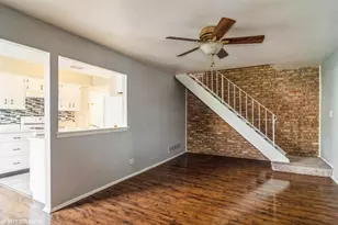 329 David Ct, Bartlett, IL 60103 - Photo 2