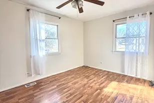 329 David Ct, Bartlett, IL 60103 - Photo 10