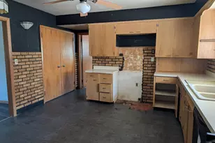 2215 Guilford Rd, Rockford, IL 61107 - Photo 2