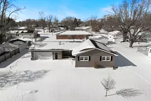 407 S Washington St, Sidney, IL 61877 - Photo 40