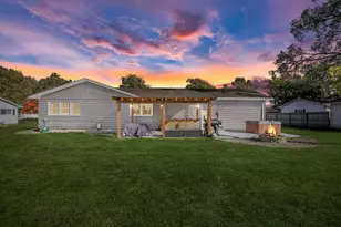 407 S Washington St, Sidney, IL 61877 - Photo 4