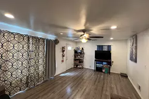 2050 W 52nd St, Chicago, IL 60609 - Photo 4