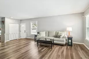 1115 E Orchard St, Arlington Heights, IL 60005 - Photo 2