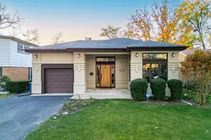 134 N Caroline Ave, Elmhurst, IL 60126 - Photo 2