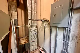 256 W Downer Pl, Aurora, IL 60506 - Photo 32