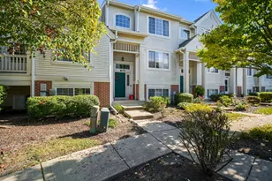 602 S Rosehall Ln, Round Lake, IL 60073 - Photo 2