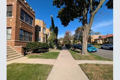 6734 N Campbell Avenue, Chicago, IL 60645 - Photo 2