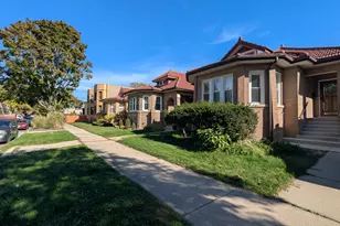 6734 N Campbell Ave, Chicago, IL 60645 - Photo 4