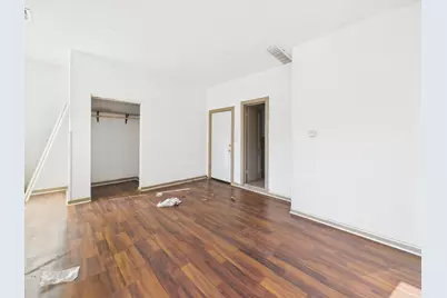 8709 S Escanaba Avenue, Chicago, IL 60617 - Photo 20